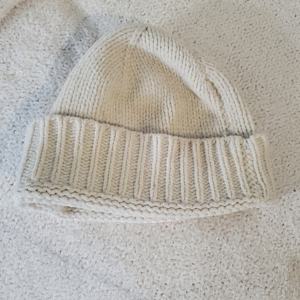 Cozy Cream Knit Beanie